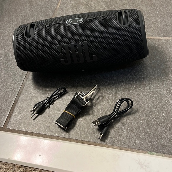 JBL XTREME 3 waterproof portable speaker - Picture 7 of 7